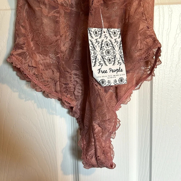 Free People Everyday Lace NWT women’s pink bodysuit size XS - Picture 8 of 11